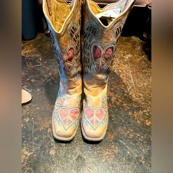COPY - Corral peace sign heart square toe boots - Picture 3 of 7